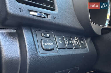 Внедорожник / Кроссовер Toyota Highlander 2013 в 
