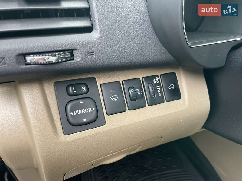 Внедорожник / Кроссовер Toyota Highlander 2013 в Днепре