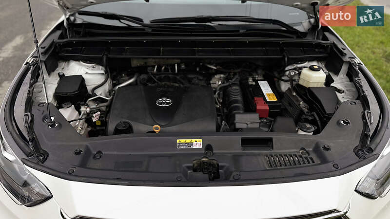 Внедорожник / Кроссовер Toyota Highlander 2020 в Черновцах