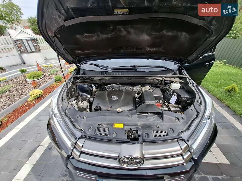 Внедорожник / Кроссовер Toyota Highlander 2019 в Львове фото 21 Внедорожник / Кроссовер Toyota Highlander 2019 в Львове
