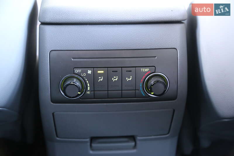 Позашляховик / Кросовер Toyota Highlander 2008 в Києві