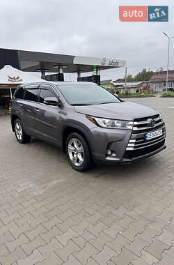 Позашляховик / Кросовер Toyota Highlander 2019 в Новодністровську