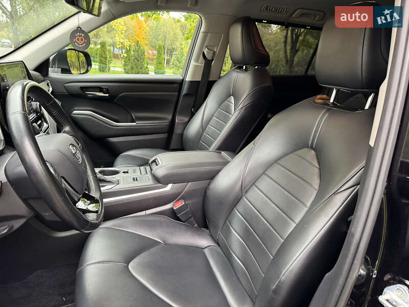 Внедорожник / Кроссовер Toyota Highlander 2021 в Хмельницком фото 20 Внедорожник / Кроссовер Toyota Highlander 2021 в Хмельницком