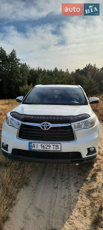 Внедорожник / Кроссовер Toyota Highlander 2014 в Киеве