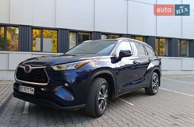 Внедорожник / Кроссовер Toyota Highlander 2021 в Хмельницком