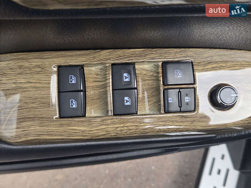 Внедорожник / Кроссовер Toyota Highlander 2017 в Киеве