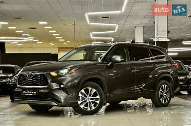 Позашляховик / Кросовер Toyota Highlander 2022 в Миколаєві