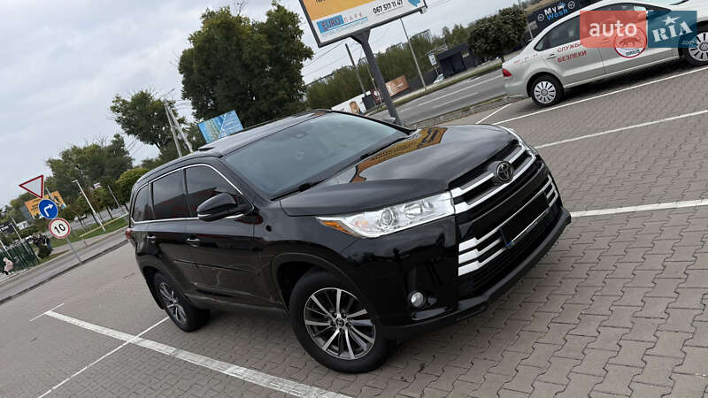 Toyota Highlander 2019