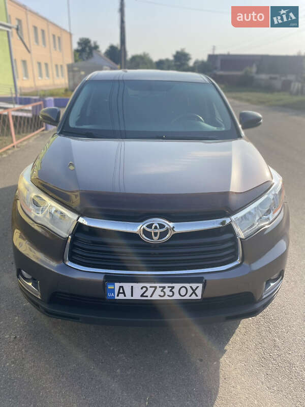 Позашляховик / Кросовер Toyota Highlander 2014 в Броварах