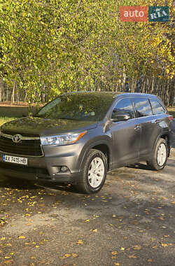 Позашляховик / Кросовер Toyota Highlander 2016 в Харкові