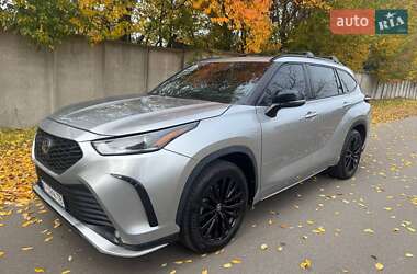 Внедорожник / Кроссовер Toyota Highlander 2023 в Киеве