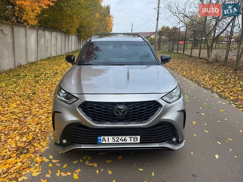 Внедорожник / Кроссовер Toyota Highlander 2023 в Киеве