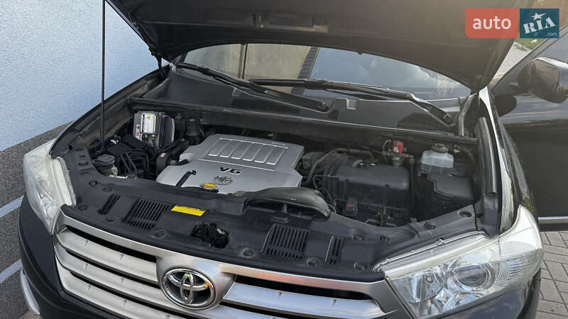 Внедорожник / Кроссовер Toyota Highlander 2011 в Новомосковске фото 10 Внедорожник / Кроссовер Toyota Highlander 2011 в Новомосковске