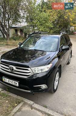 Позашляховик / Кросовер Toyota Highlander 2010 в Полтаві