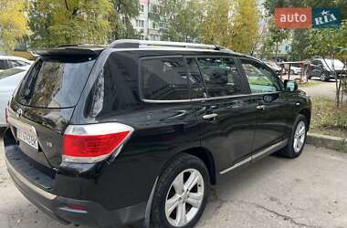 Внедорожник / Кроссовер Toyota Highlander 2010 в 
