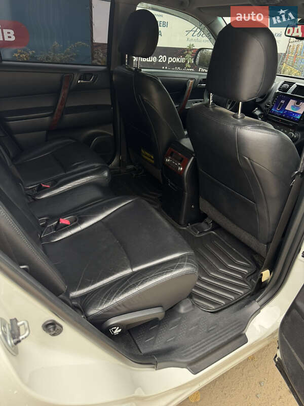 Внедорожник / Кроссовер Toyota Highlander 2010 в Киеве фото 13 Внедорожник / Кроссовер Toyota Highlander 2010 в Киеве