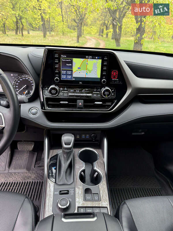 Внедорожник / Кроссовер Toyota Highlander 2022 в Днепре