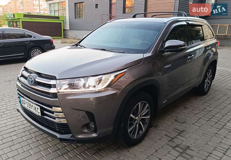 Внедорожник / Кроссовер Toyota Highlander 2017 в Днепре фото Внедорожник / Кроссовер Toyota Highlander 2017 в Днепре