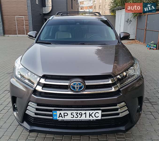 Внедорожник / Кроссовер Toyota Highlander 2017 в Днепре фото 22 Внедорожник / Кроссовер Toyota Highlander 2017 в Днепре
