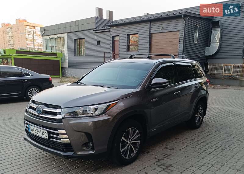 Внедорожник / Кроссовер Toyota Highlander 2017 в Днепре фото 3 Внедорожник / Кроссовер Toyota Highlander 2017 в Днепре