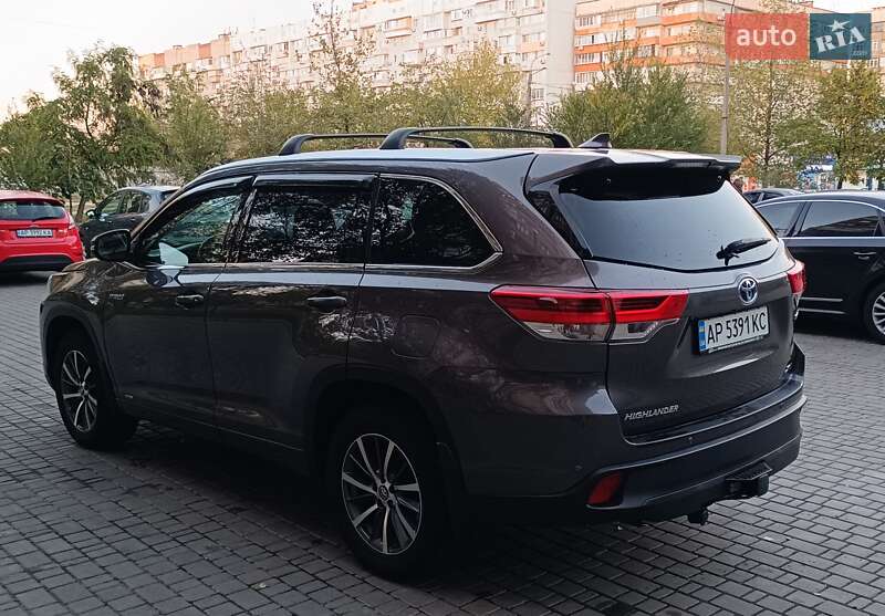 Внедорожник / Кроссовер Toyota Highlander 2017 в Днепре фото 19 Внедорожник / Кроссовер Toyota Highlander 2017 в Днепре