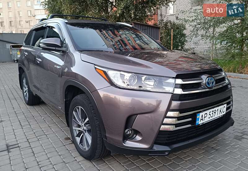 Внедорожник / Кроссовер Toyota Highlander 2017 в Днепре фото 2 Внедорожник / Кроссовер Toyota Highlander 2017 в Днепре