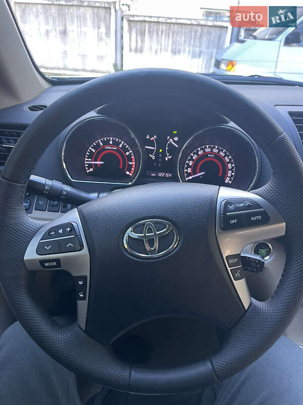 Внедорожник / Кроссовер Toyota Highlander 2013 в Львове фото 2 Внедорожник / Кроссовер Toyota Highlander 2013 в Львове
