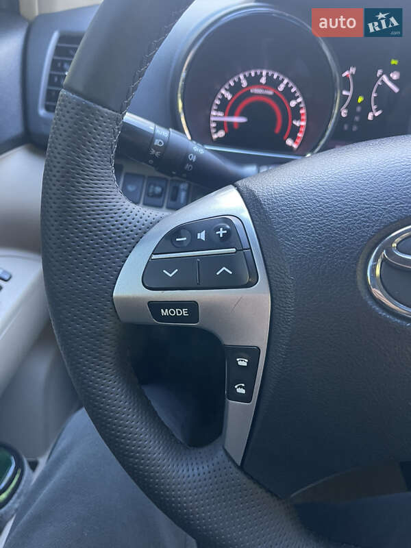 Внедорожник / Кроссовер Toyota Highlander 2013 в Львове фото 7 Внедорожник / Кроссовер Toyota Highlander 2013 в Львове