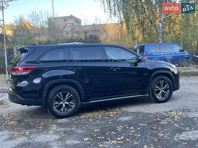 Внедорожник / Кроссовер Toyota Highlander 2017 в Хмельницком фото 4 Внедорожник / Кроссовер Toyota Highlander 2017 в Хмельницком