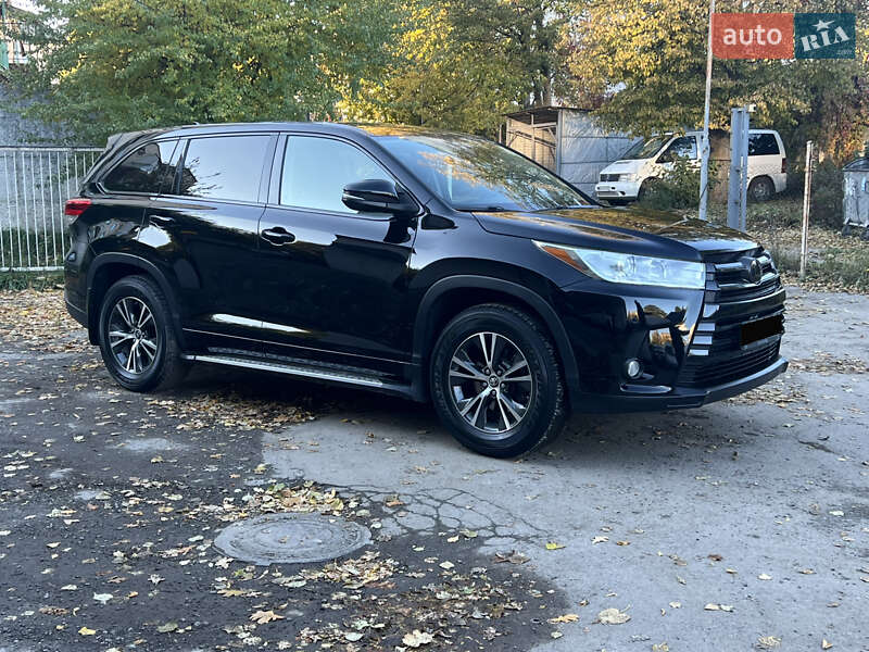 Внедорожник / Кроссовер Toyota Highlander 2017 в Хмельницком фото 18 Внедорожник / Кроссовер Toyota Highlander 2017 в Хмельницком