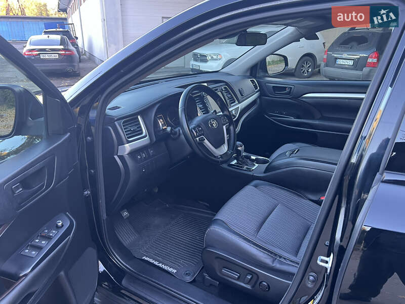 Внедорожник / Кроссовер Toyota Highlander 2017 в Хмельницком фото 37 Внедорожник / Кроссовер Toyota Highlander 2017 в Хмельницком