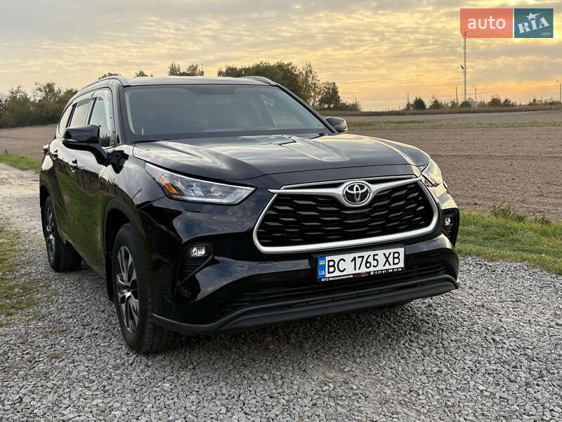 Внедорожник / Кроссовер Toyota Highlander 2020 в Луцке