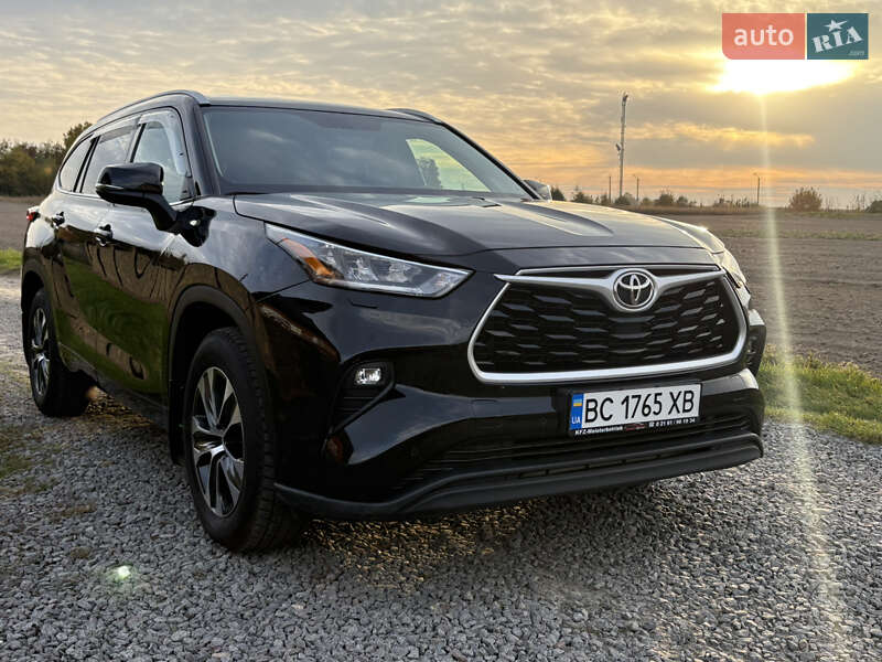 Внедорожник / Кроссовер Toyota Highlander 2020 в Луцке