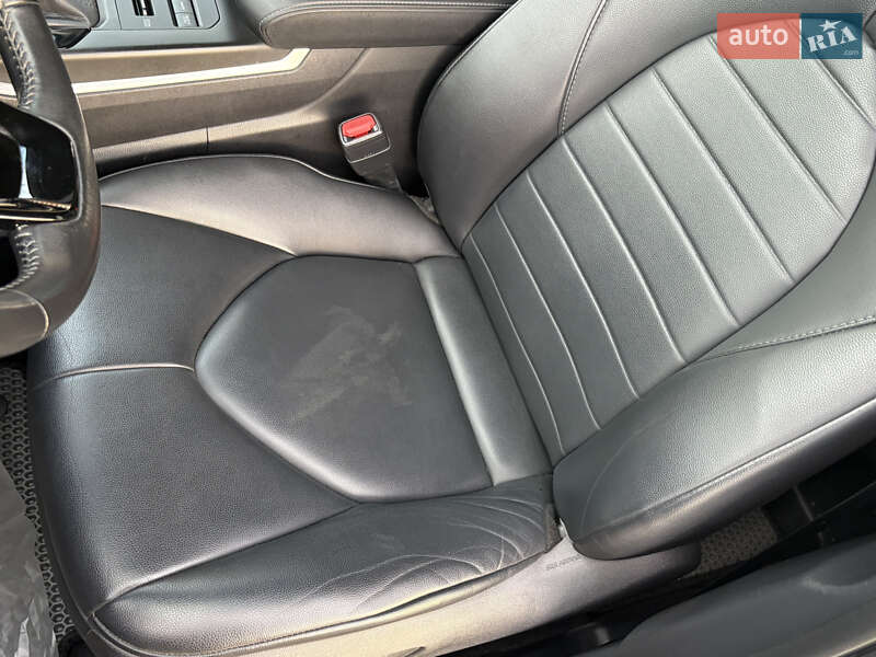 Внедорожник / Кроссовер Toyota Highlander 2020 в Луцке