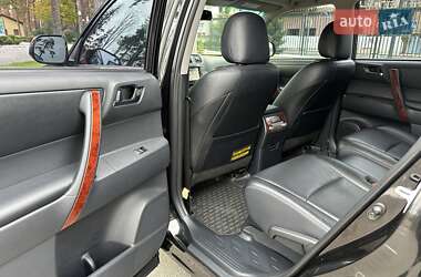 Позашляховик / Кросовер Toyota Highlander 2012 в  фото 18 Позашляховик / Кросовер Toyota Highlander 2012 в