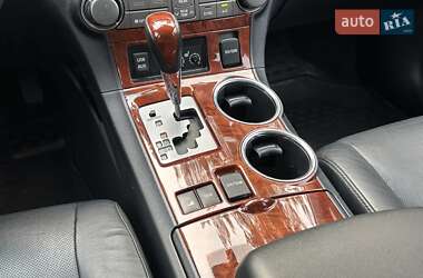 Позашляховик / Кросовер Toyota Highlander 2012 в  фото 32 Позашляховик / Кросовер Toyota Highlander 2012 в