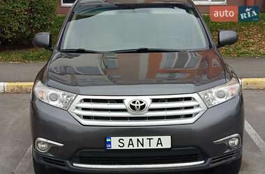 Внедорожник / Кроссовер Toyota Highlander 2011 в Буче