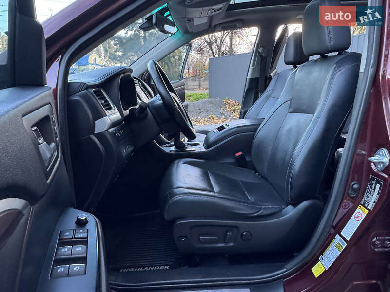 Позашляховик / Кросовер Toyota Highlander 2015 в Хмельницькому