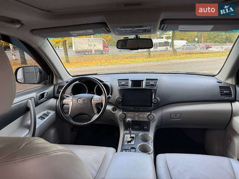 Внедорожник / Кроссовер Toyota Highlander 2008 в Днепре