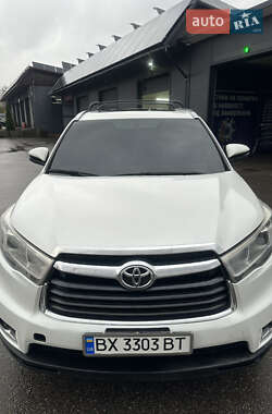 Позашляховик / Кросовер Toyota Highlander 2014 в Харкові