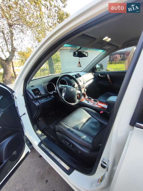Внедорожник / Кроссовер Toyota Highlander 2010 в Киеве фото 12 Внедорожник / Кроссовер Toyota Highlander 2010 в Киеве