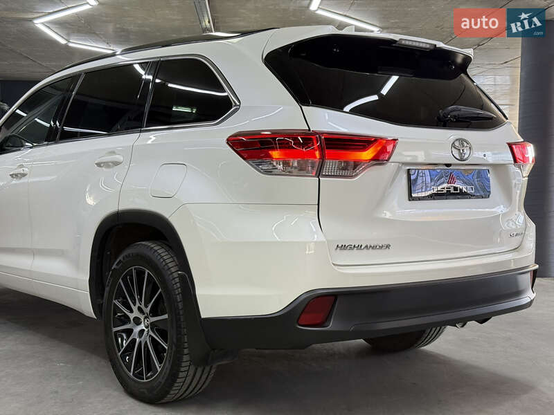 Внедорожник / Кроссовер Toyota Highlander 2018 в Одессе фото 13 Внедорожник / Кроссовер Toyota Highlander 2018 в Одессе
