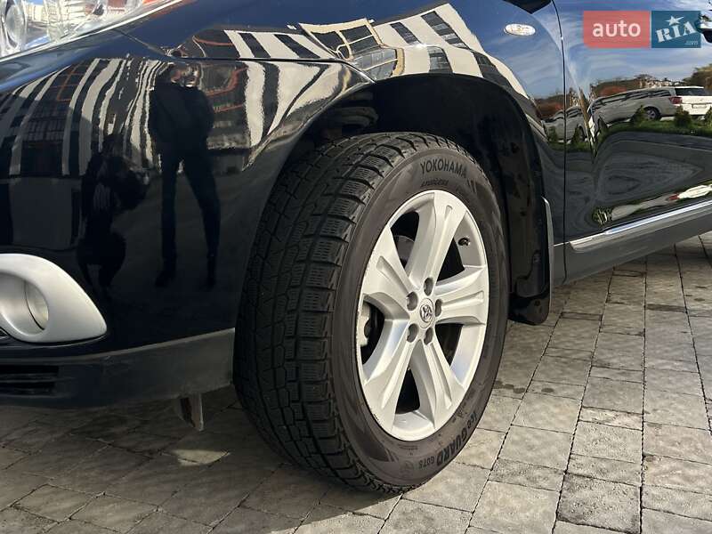 Внедорожник / Кроссовер Toyota Highlander 2013 в Сокале