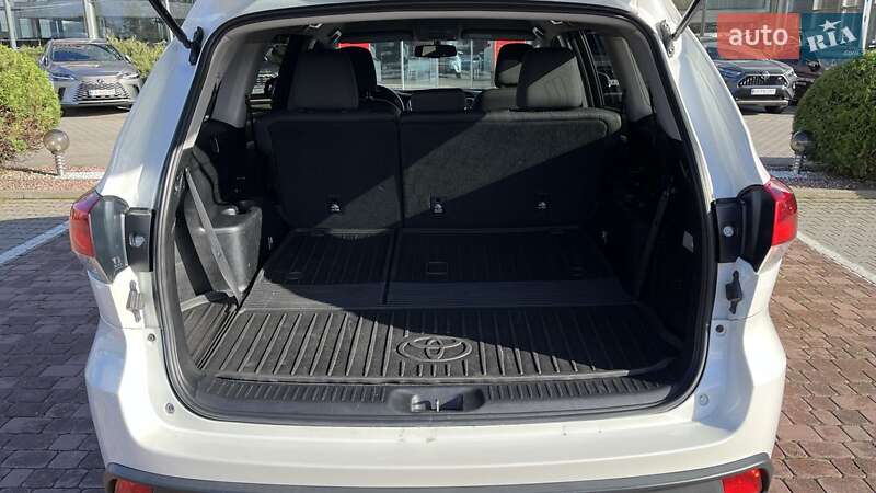 Внедорожник / Кроссовер Toyota Highlander 2017 в Хмельницком фото 10 Внедорожник / Кроссовер Toyota Highlander 2017 в Хмельницком