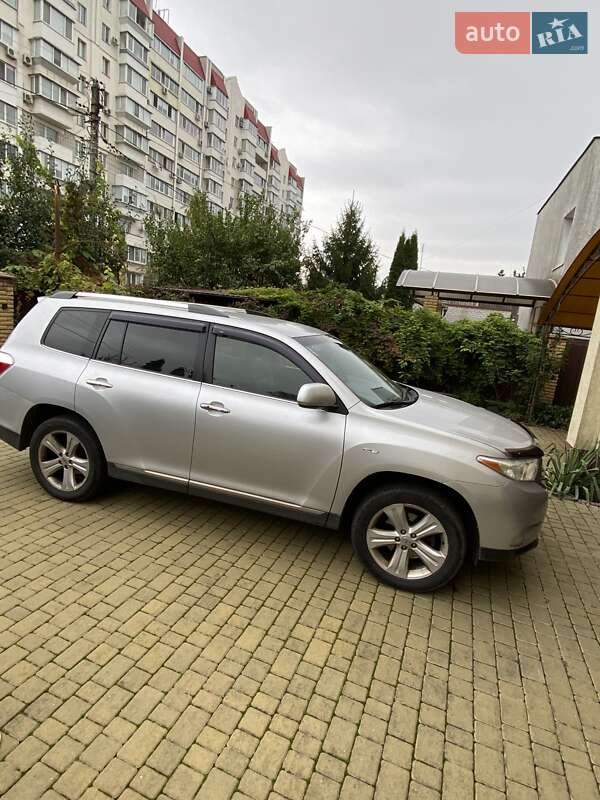Внедорожник / Кроссовер Toyota Highlander 2012 в Черкассах