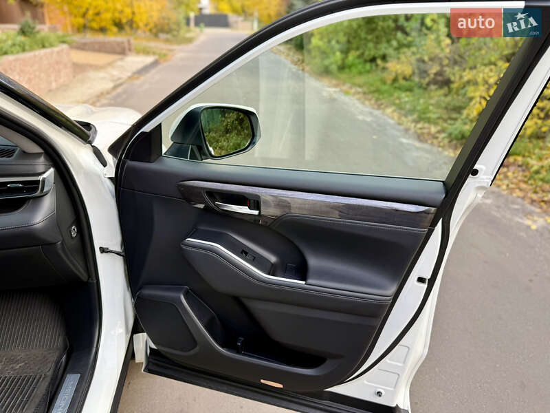 Внедорожник / Кроссовер Toyota Highlander 2021 в Киеве фото 22 Внедорожник / Кроссовер Toyota Highlander 2021 в Киеве