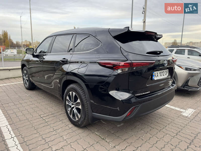 Внедорожник / Кроссовер Toyota Highlander 2024 в Киеве