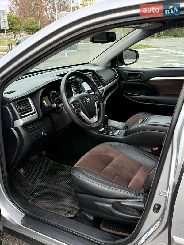 Внедорожник / Кроссовер Toyota Highlander 2014 в Харькове фото 22 Внедорожник / Кроссовер Toyota Highlander 2014 в Харькове