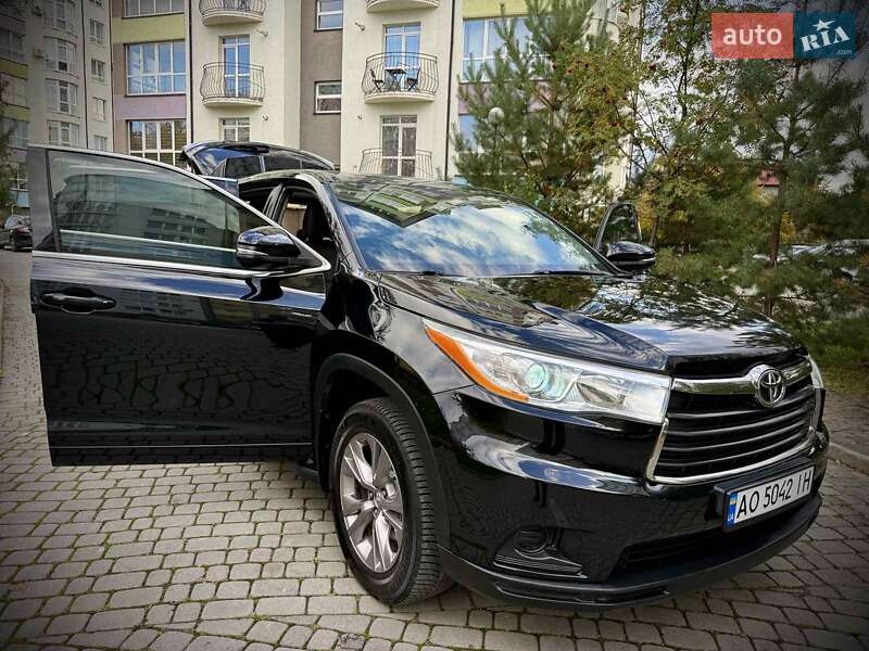 Внедорожник / Кроссовер Toyota Highlander 2014 в Ивано-Франковске фото 13 Внедорожник / Кроссовер Toyota Highlander 2014 в Ивано-Франковске
