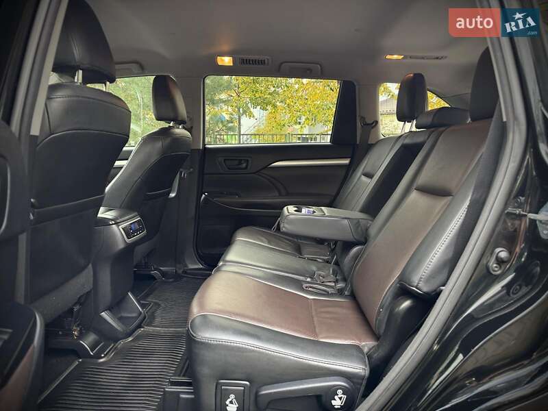 Внедорожник / Кроссовер Toyota Highlander 2014 в Ивано-Франковске фото 37 Внедорожник / Кроссовер Toyota Highlander 2014 в Ивано-Франковске